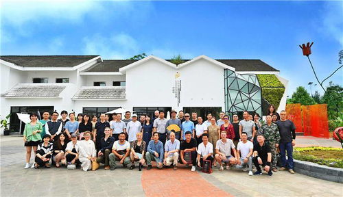 国际公共艺术创作营作品亮相成都